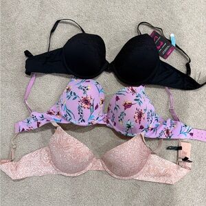 Floral and Lace Women's Bra Set - Black, Pink, and Cream